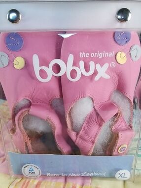 Bobux Pink Leather Tstrap w/Dots Pediatrician recommended Soft Soles EURO 22 NIP